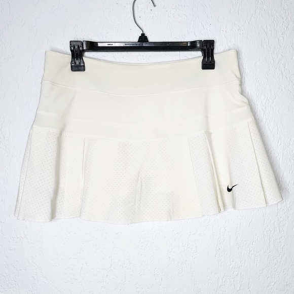 Nike Dresses & Skirts - Women's Nike Dri Fit Pleated White Tennis Mesh Skirt w Built in Shorts Sz M Long